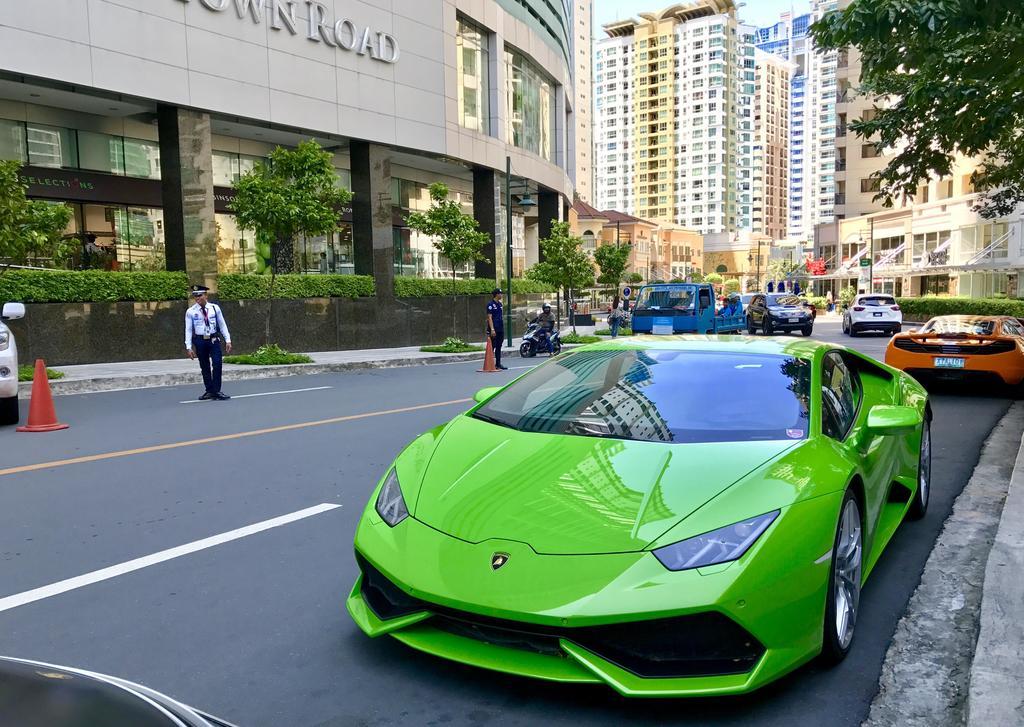 Forbestown Place At The Fort Bgc Taguig Bagian luar foto